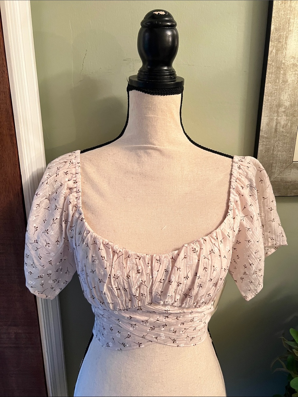 Soft Pink Puff Sleeve Smocked Crop Top
